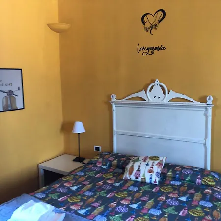 Finestra Su Apartment Genoa