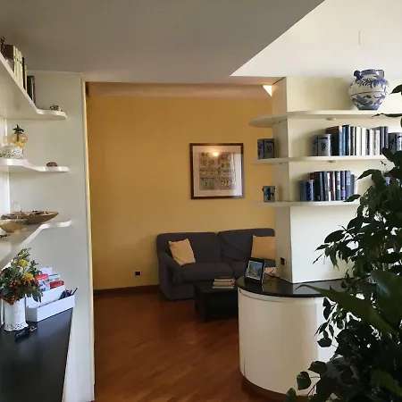 Apartment Finestra Su *