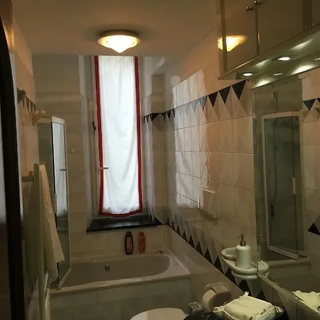 Apartament Finestra Su Genua