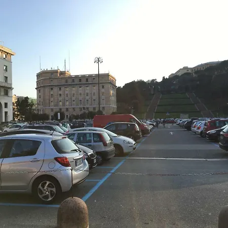 Appartamento Finestra Su Genova
